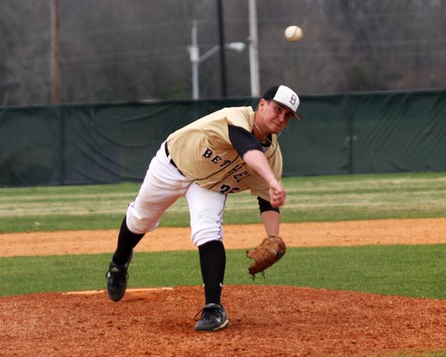Blake Talbott’s work on the mound allowed the Wildcats to outscore the Warriors 14-1 in the final 5 innings.